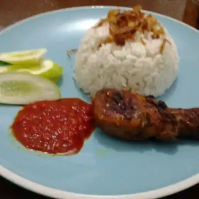 Ayam Berdasi