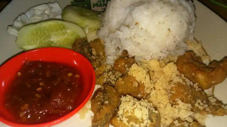 Gambar Makanan Pecel Lele Lela 19