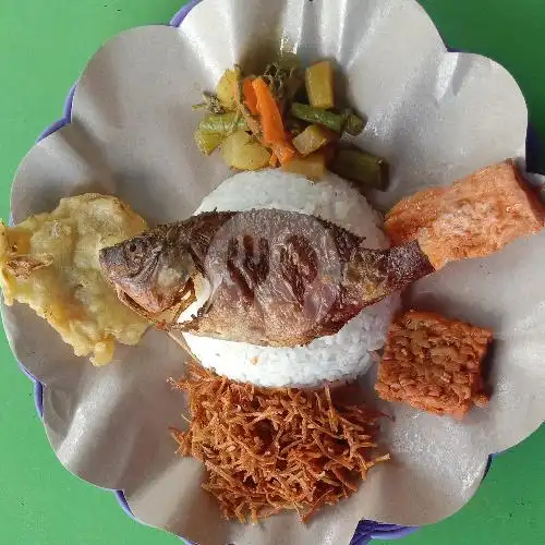 Gambar Makanan Nasi Kuning Daeng, Rappocini 8