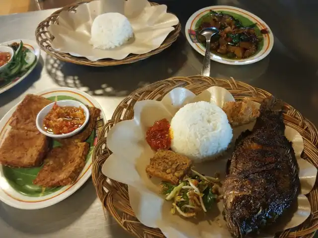 Gambar Makanan Ayam penyet suroboyo 3