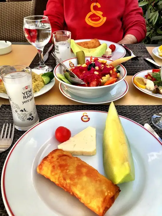 Galatasaray Kalamış Sosyal Tesisleri Kalamış Restoran'nin yemek ve ambiyans fotoğrafları 5
