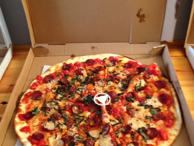 The Upper Crust Pizzeria'nin yemek ve ambiyans fotoğrafları 55