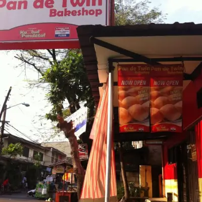 Pan De Twin Bakeshop