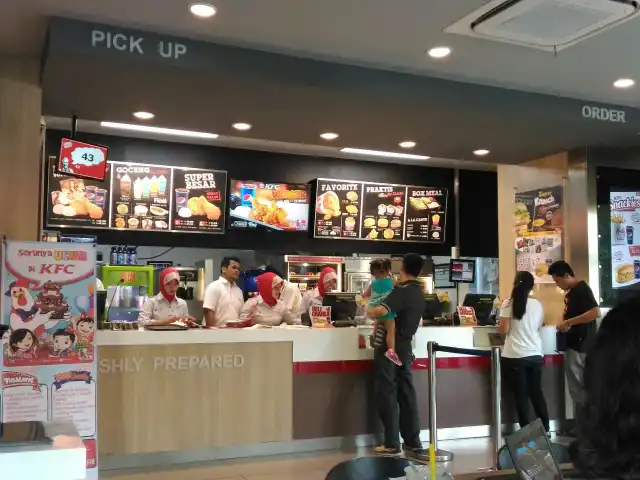 Gambar Makanan KFC Manahan 4