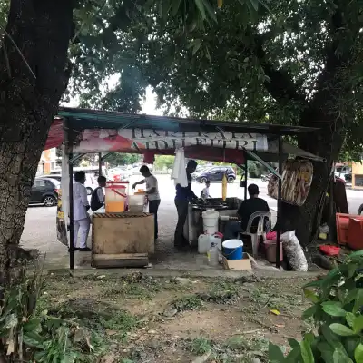 gerai goreng pisang seksyen 8