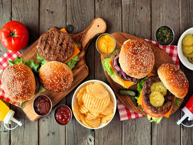 Tehruni Burger'nin yemek ve ambiyans fotoğrafları 1