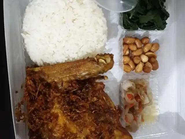 Gambar Makanan Ayam Betutu Ibu Putu 3