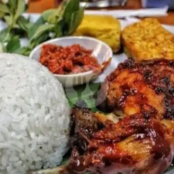 Gambar Makanan Ayam bakar dan kepak bunda ratu 1