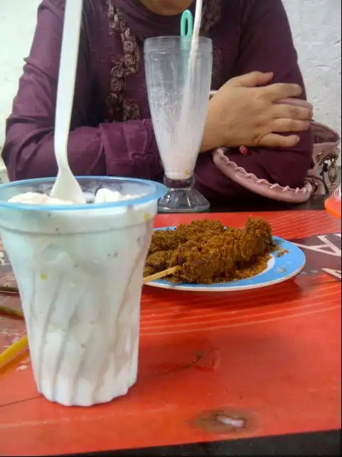 Gambar Makanan Sate Bata + Ice Cream Soda 12