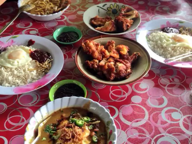 mak long mee rebus n nasi Lemak Food Photo 14