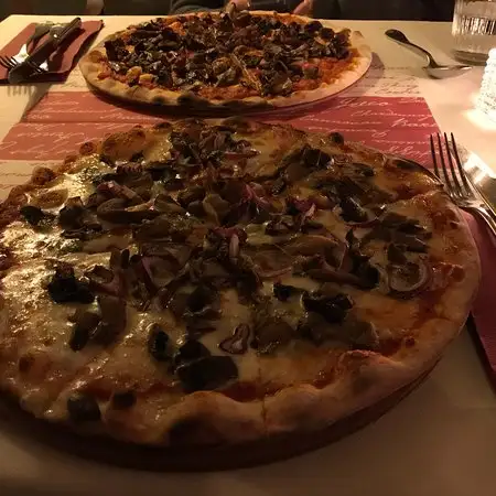 Fiore Italian Restaurant - Pizzeria'nin yemek ve ambiyans fotoğrafları 59