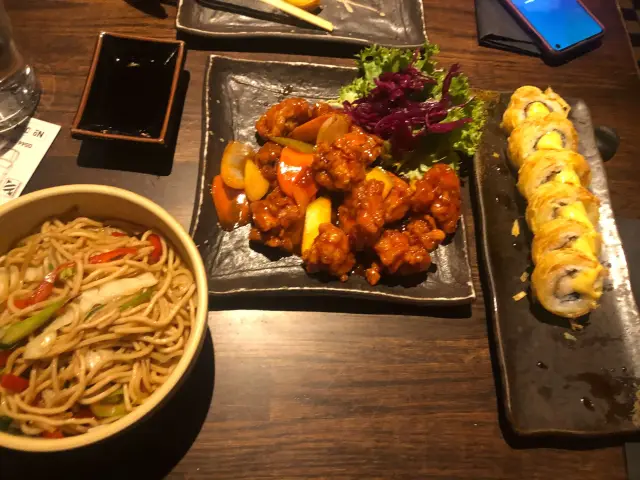 İoki Sushi Bar & Japanese Restaurant'nin yemek ve ambiyans fotoğrafları 25
