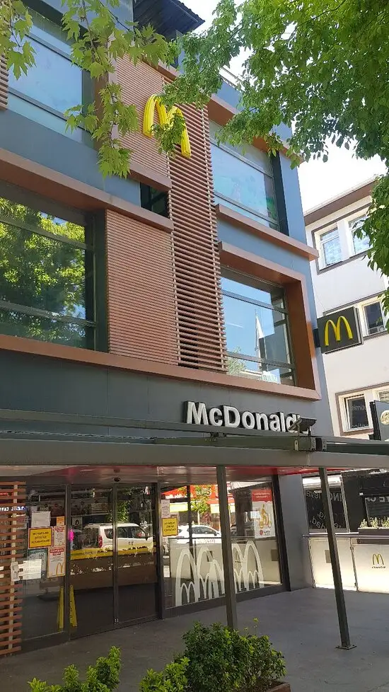 McDonald's'nin yemek ve ambiyans fotoğrafları 53