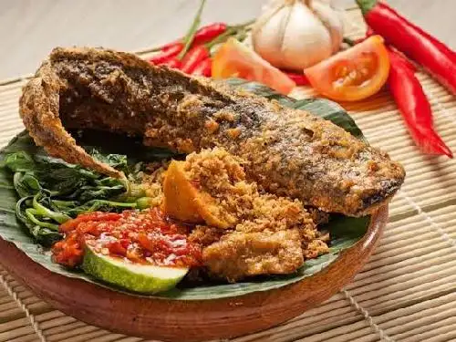 Pecel Lele Pak Dhe