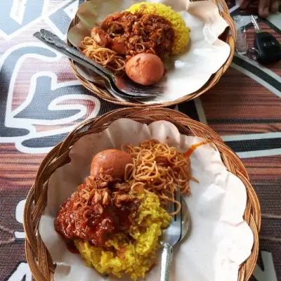 Nasi Kuning H Daud