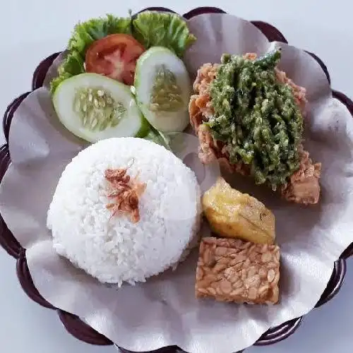 Gambar Makanan Ayam Geprek & Paru Rica Mom's,Palm Raja 8