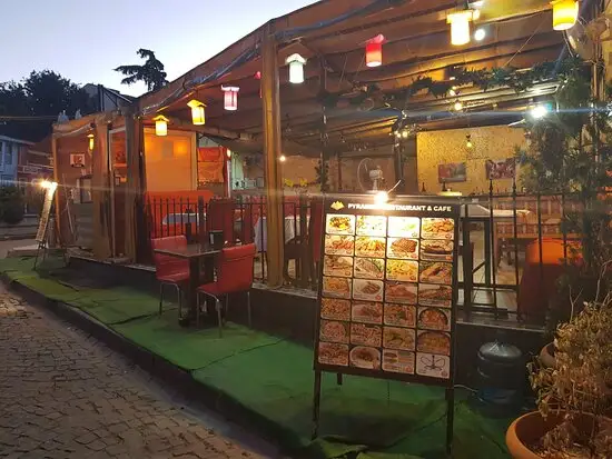 Pyramid Cafe&Restaurant Goztepe'nin yemek ve ambiyans fotoğrafları 14