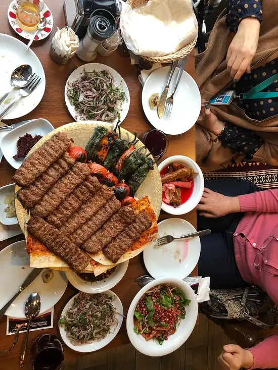 Profesor Sadik Usta'nin yemek ve ambiyans fotoğrafları 4