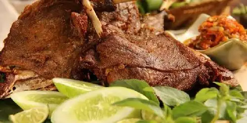 Ayam Bebek Goreng A-Onn, Cisaranten Kulon