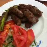 Inegol Koftecisi Kemal Usta'nin yemek ve ambiyans fotoğrafları 2