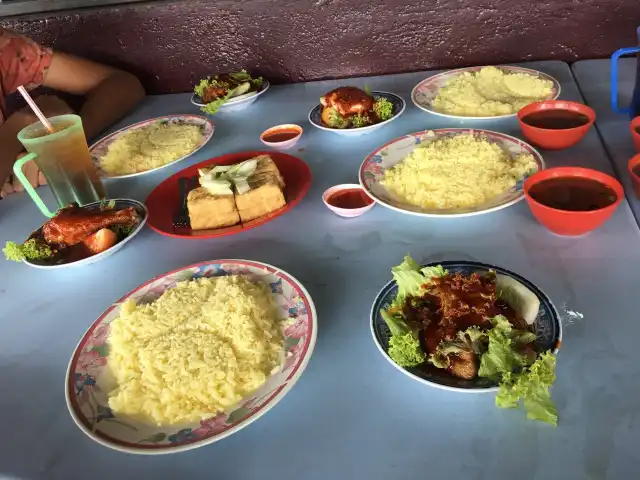 Nasi Ayam Kuih Udang Tauhu Bakar Semenyih Food Photo 13