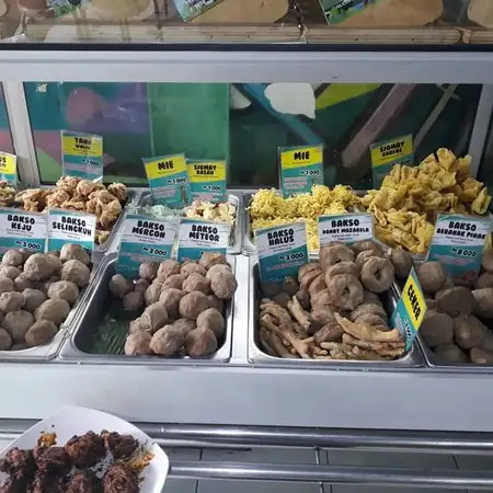 De Stadion Bakso Dan Cuimie