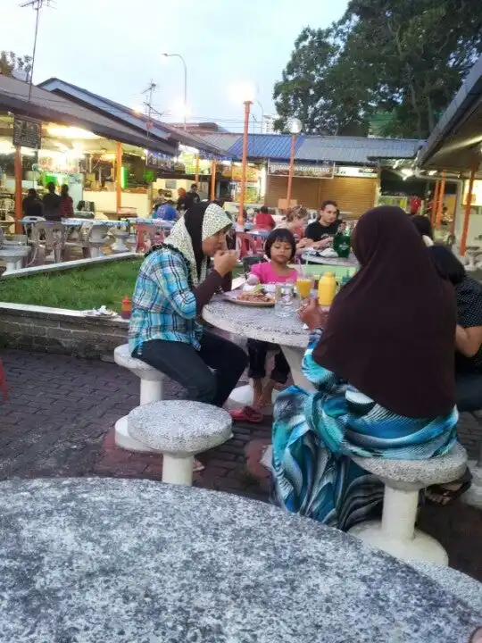 Hill Side Food Court (Medan Selera Mutiara)