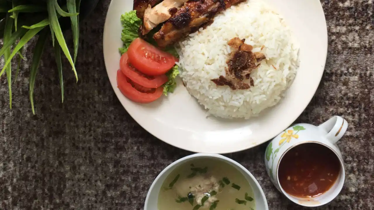 Hj Wan Nasi Ayam Golek