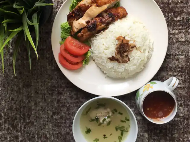 Hj Wan Nasi Ayam Golek