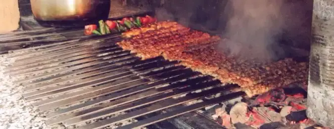 Hırka'i Şerif Antep Sofrası'nin yemek ve ambiyans fotoğrafları 1
