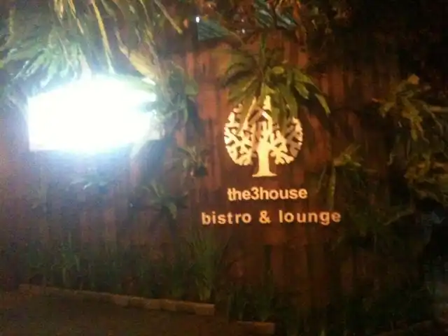 The3House Bistro & Bar