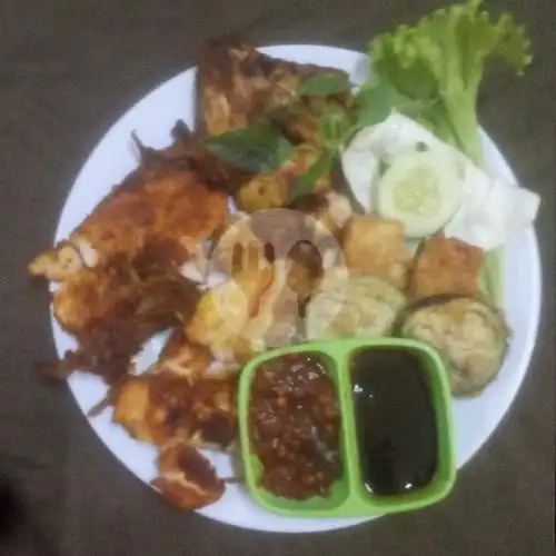 Gambar Makanan Ayam Penyet Borobudur, Medan Petisah 7