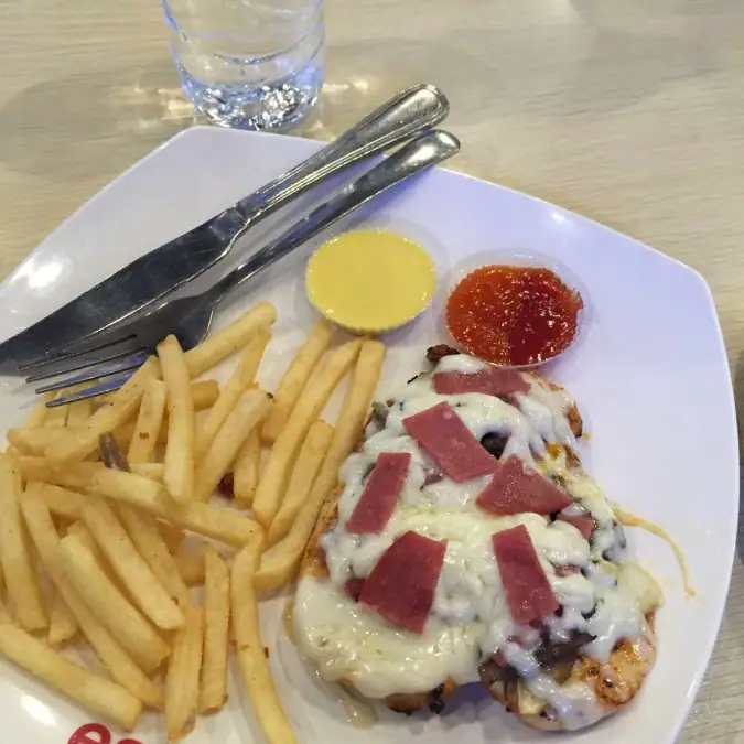 Harga menu Bull Wings Factory terbaru 20222023 di Botani Square Tengah