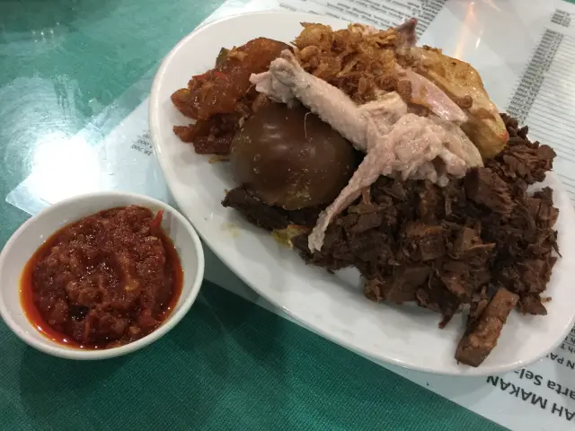 Gambar Makanan Ayam Goreng Suharti 10