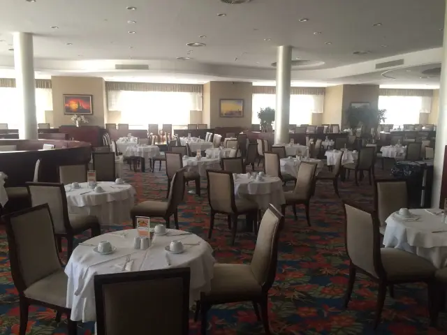Deliz Restaurant - Grand Cevahir Hotel and Convention Center'nin yemek ve ambiyans fotoğrafları 4