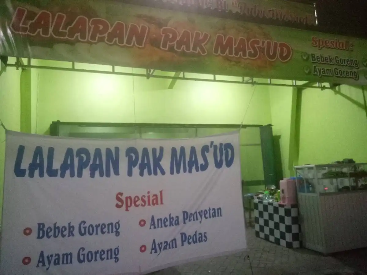 Lalapan Pak Mas'ud