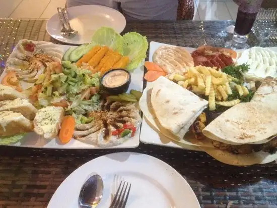 Habibi Restaurant Food Photo 1