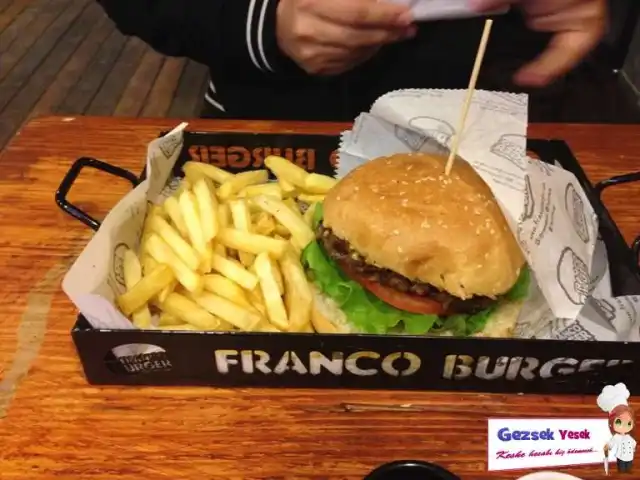 Franco Burger'nin yemek ve ambiyans fotoğrafları 13