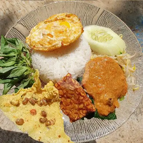 Gambar Makanan Nasi Pecel Solari, Dau 5