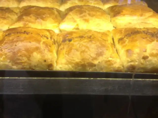 Küçükbaşak Börek ve Pasta Fırını'nin yemek ve ambiyans fotoğrafları 4