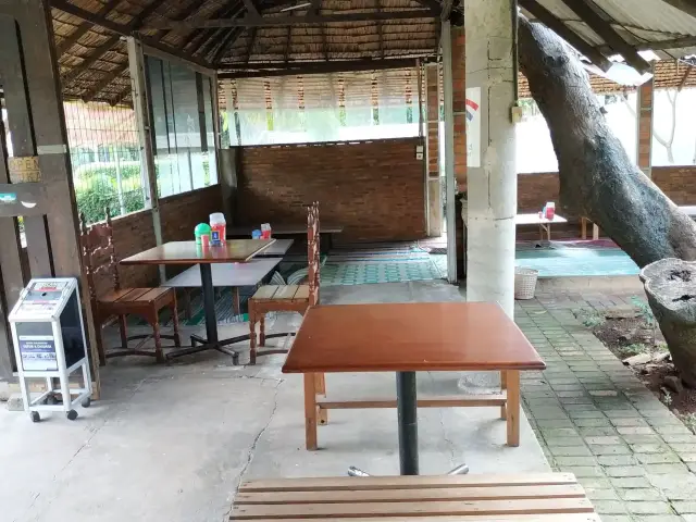 Gambar Makanan Nasi Timbel Saung Kuring 7