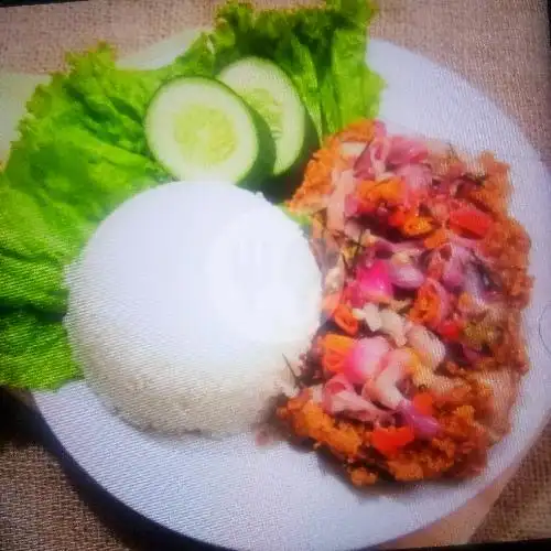 Gambar Makanan Pecel Ayam & Lele Mpo Wina, Komplek Villa Mutiara 5