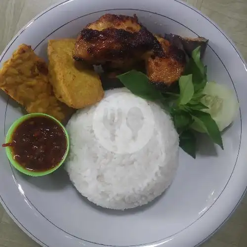 Gambar Makanan Ayam Goreng Laos Dapoer Cinta, Betapus 3