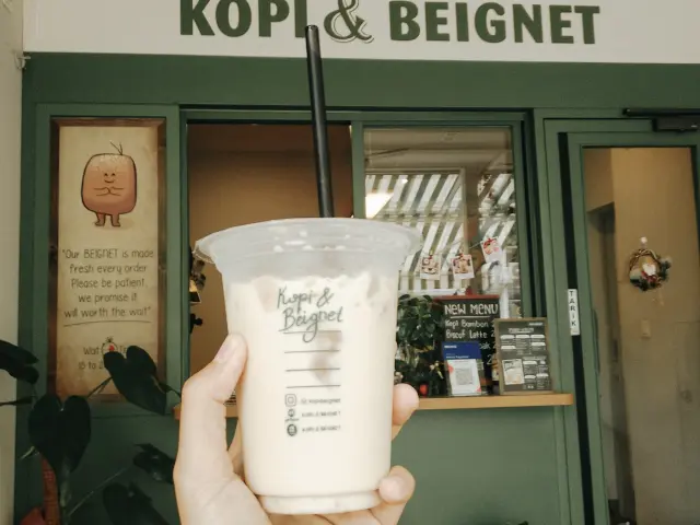 Gambar Makanan Kopi & Beignet 4