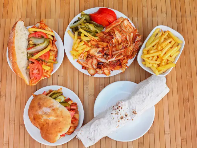 Efe Bey Döner & Pilav'nin yemek ve ambiyans fotoğrafları 1
