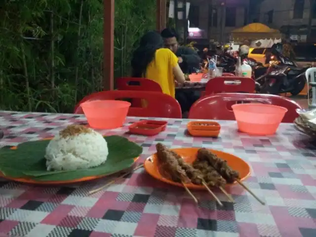 Gambar Makanan Nasi Uduk Jakarta 8
