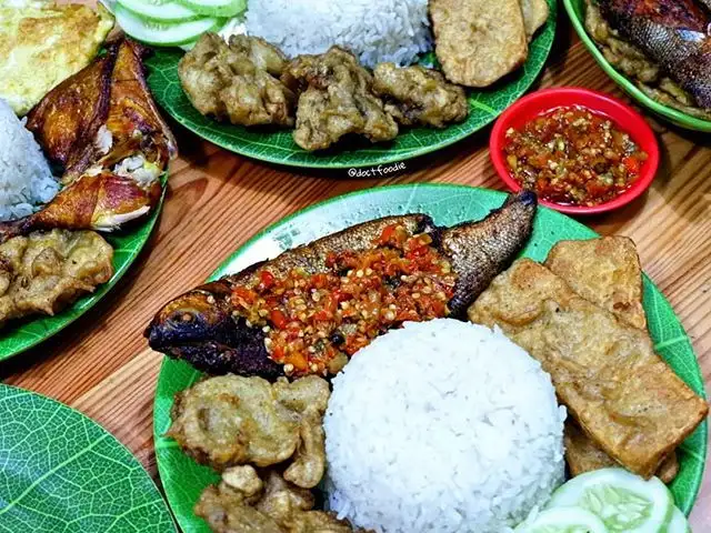 Gambar Makanan Warung Ayam Kampus 3