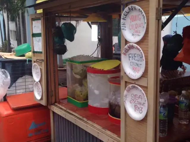 Coconut Drinks Station