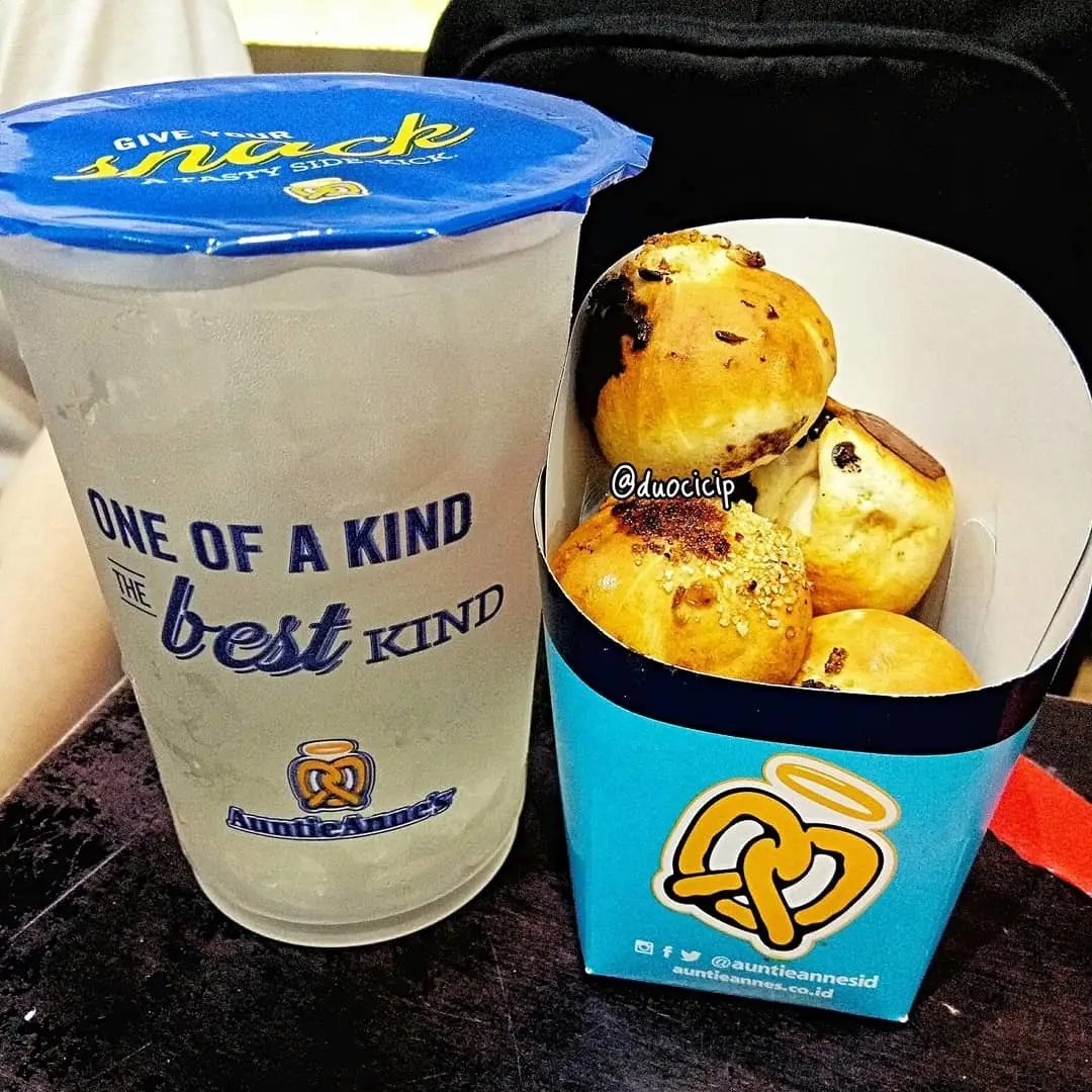 Auntie Anne's