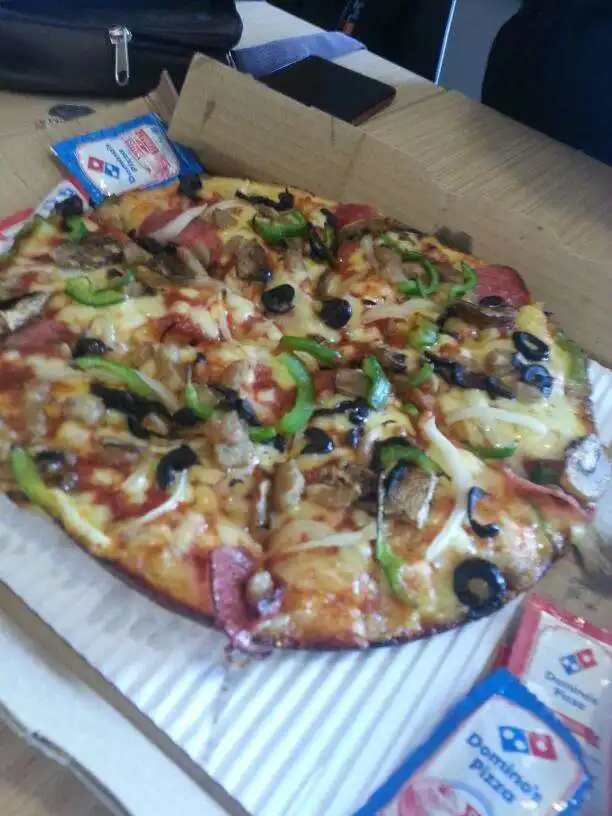 Gambar Makanan Domino's Pizza 12